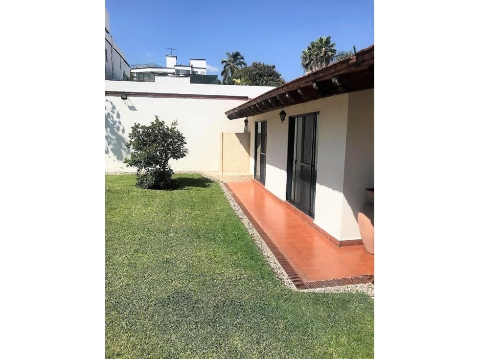 CASA DENTRO DE FRACC. DESARROLLADA EN UNA SOLA PLANTA — foto 3