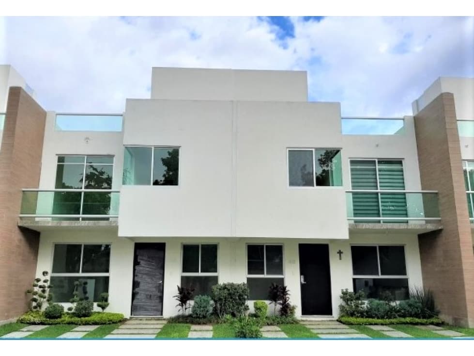 HERMOSA CASA ESTILO MODERNO CON ROO GARDEN — foto 4
