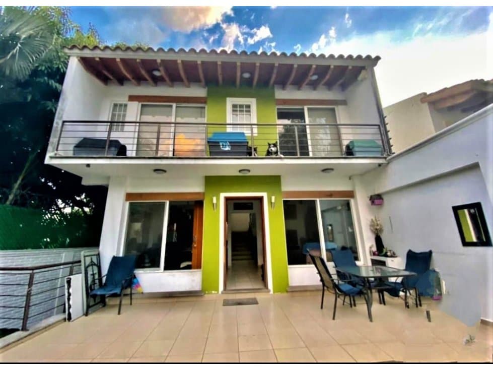 CASA SOLA CON ALBERCA EN BURGOS — foto 4