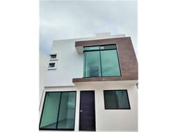 ESTRENA CASA CON VIG. AL SUR DE CUERNAVACA, ENTREGA INMEDIATA