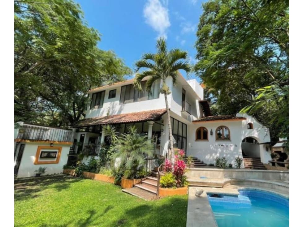 CASA EN FRACC. CON AMPLIOS ESPACIOS, JARDÍN Y ALBERCA INDEP. — foto 5