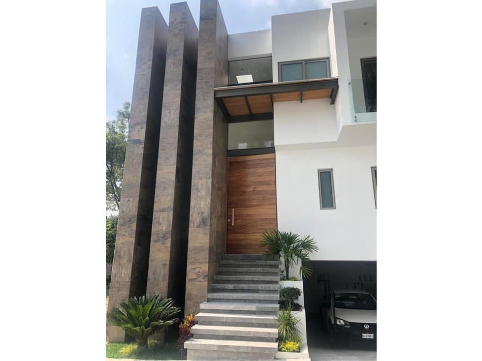 HERMOSA CASA ESTILO MINIMALISTA EN CUERNAVACA ZONA DORADA — foto 1