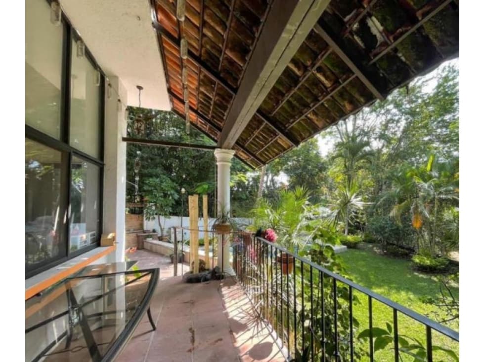 CASA EN FRACC. CON AMPLIOS ESPACIOS, JARDÍN Y ALBERCA INDEP. — foto 6