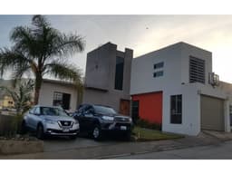 Casa en Venta en Los Encinos