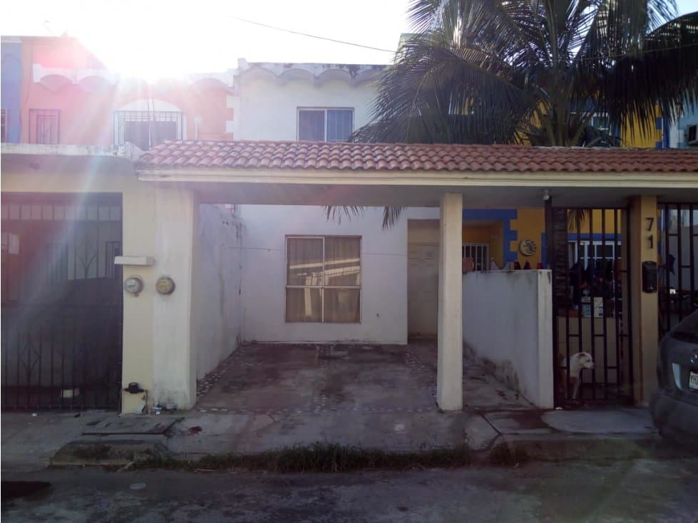 CASA DUPLEX EN LAGUNA REAL — foto 1