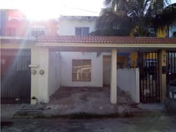 CASA DUPLEX EN LAGUNA REAL
