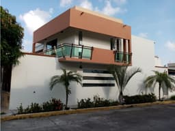 CASA REMODELADA EN FRACC. SIGLO XXI VERACRUZ, VER.