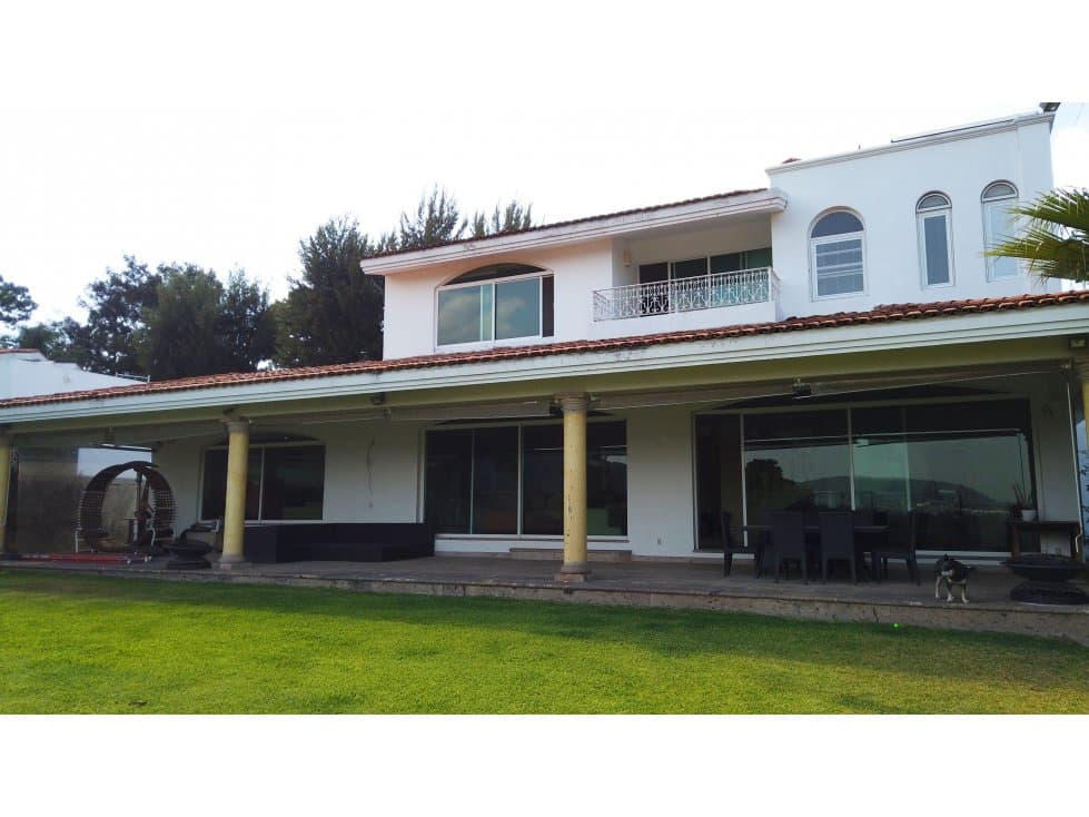 CASA DE LUJO EN RANCHO CONTENTO, DE DOS PISOS — foto 2
