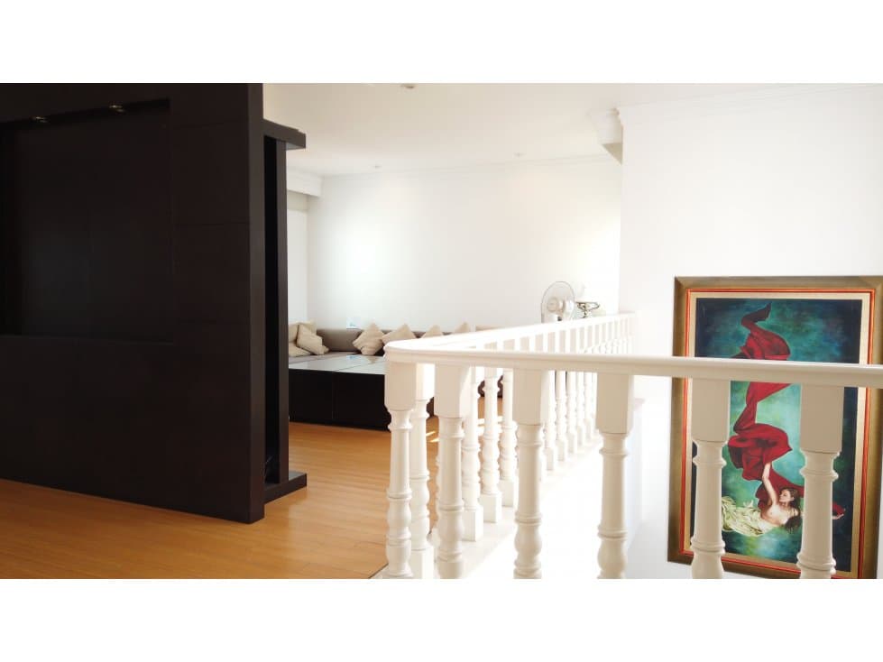 CASA DE LUJO EN RANCHO CONTENTO, DE DOS PISOS — foto 3