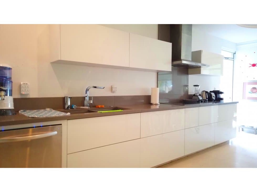 CASA DE LUJO EN RANCHO CONTENTO, DE DOS PISOS — foto 6