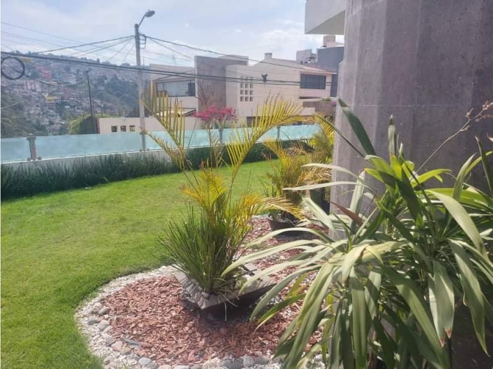 HERMOSA CASA REMODELADA EN PASEOS DEL BOSQUE — foto 3
