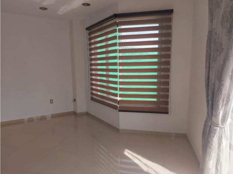 HERMOSA CASA REMODELADA EN PASEOS DEL BOSQUE — foto 6