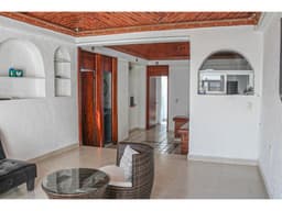 Venta de Casa Sola en la Colonia Lomas de los Volcanes