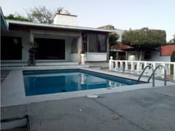 Venta o Renta de Casa Sola en Jardines de Cuernavaca