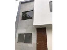 Venta de Casa Sola en Paseos del Conquistador