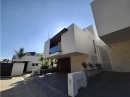 Hermosa Residencia Nueva en Fraccionamiento Col. Buenavista