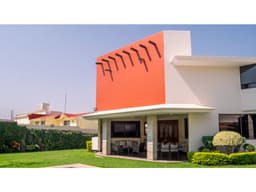Venta de Casa Sola en Fracc. Burgos