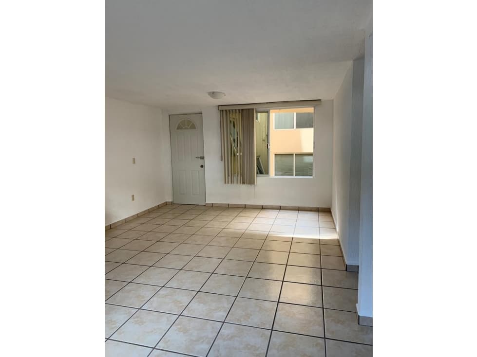 Renta de Departamento en Calzada de los Reyes — foto 1