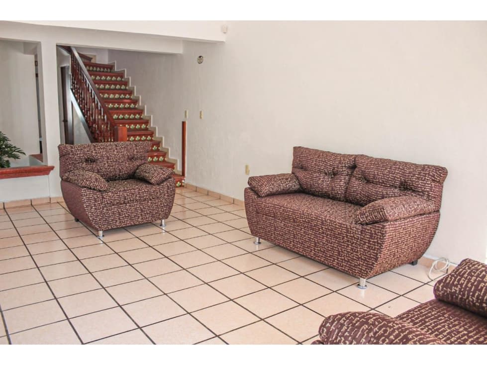 Venta de Casa Sola en la Colonia Lomas de los Volcanes — foto 2