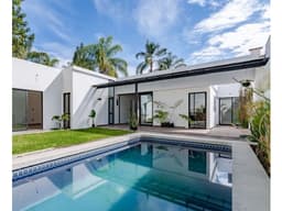 Venta de Casa Sola en Lomas de Atzingo