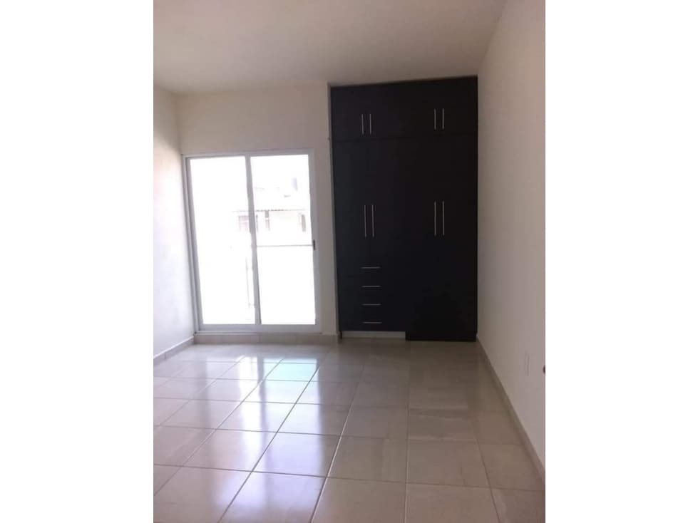 Venta de Casa Sola en Avenida Universidad — foto 5