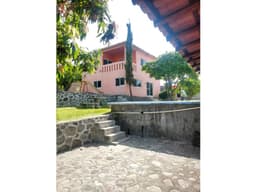 Venta de Casa Sola en El Rodeo