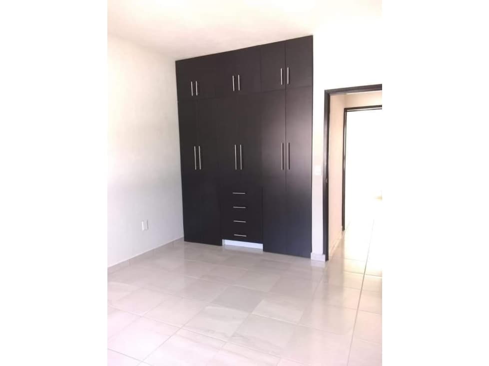 Venta de Casa Sola en Avenida Universidad — foto 4