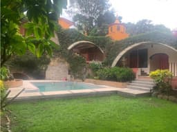 Venta de Casa Sola en Jardines de Tlaltenango
