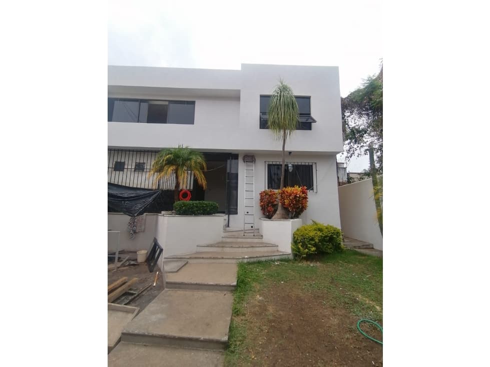 Venta de Casa Sola en La Colonia La Pradera — foto 1