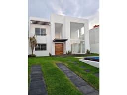 Venta de Casa Sola en Fracc. Real Hacienda de San Jose, Sumiya