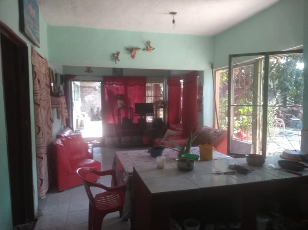 Venta de Casa Sola en La Colonia Azteca — foto 4