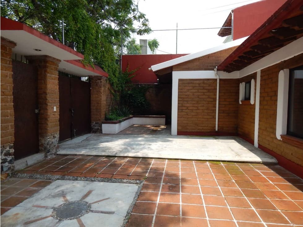Venta de Casa Sola en Lomas de Atzingo — foto 2