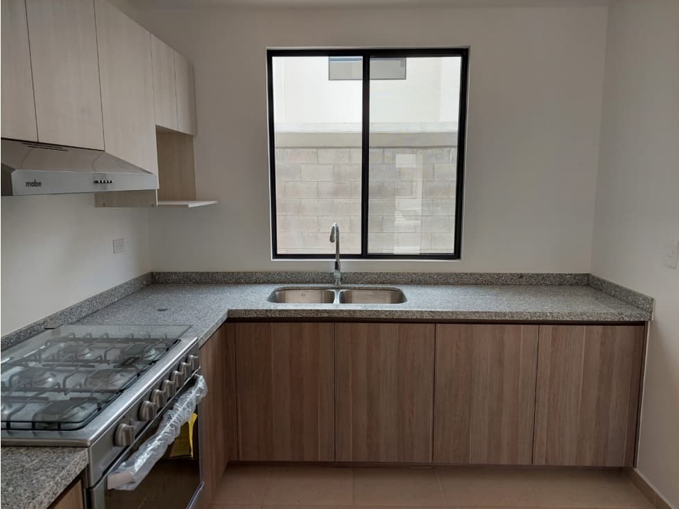 Se Renta Casa NUEVA en Rincones del Marqués — foto 6