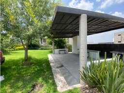 VENTA DE CASA CON ROOFGARDEN $4,250,000 EN EL CONDADO, CORREGIDORA