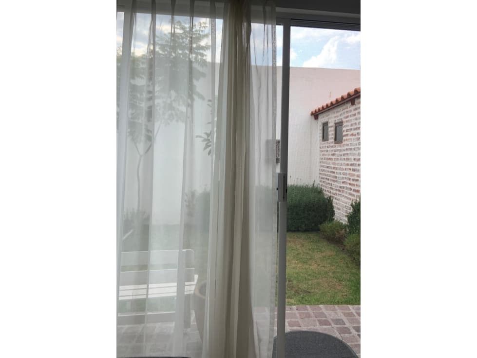 CASA EN VENTA $2,200,0000 CON JARDÍN AMPLIO, EN ZAKIA, EL MARQUÉS, QRO — foto 3