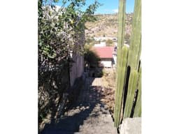 CASA EN VENTA CON 3 RECC Y TERRENO EXCEDENTE $2,800,000 EN HERCULES