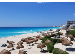 EN VENTA EDIFICIO DE 8 DEPTOS Y 1 PENTHOUSE EN CANCÚN