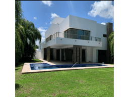 CASA DE LUJO EN VILLA MAGNA, CANCÚN