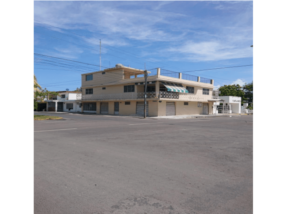 EN VENTA CASA CÉNTRICA CON LOCAL EN CHETUMAL — foto 1