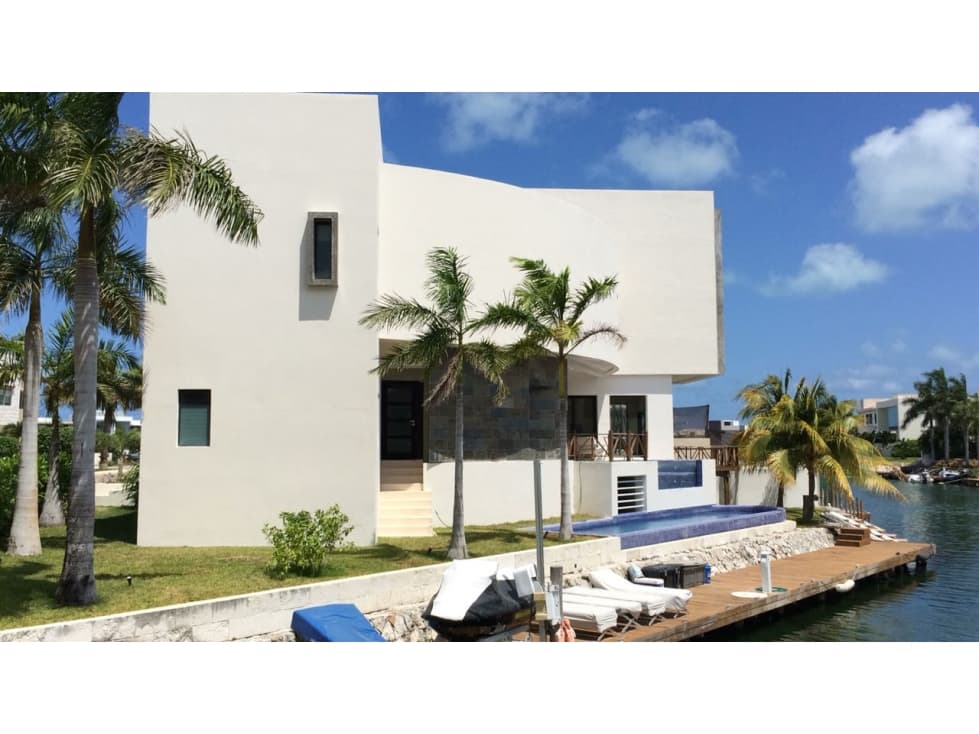 VENTA DE HERMOSA CASA EN PUERTO CANCÚN — foto 1
