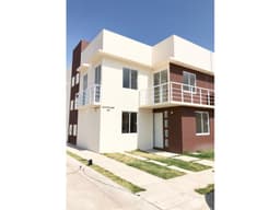 CASA EN VENTA EN REAL DE JOYAS (DIAMANTE 2N )