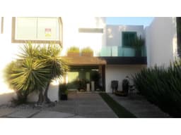 SE VENDE CASA EN REAL DEL VALLE