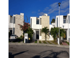 Gran casa en Bahia Dorada, Quintana Roo.
