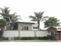 Gran venta de casa en Residencial Bosques de las Lomas
