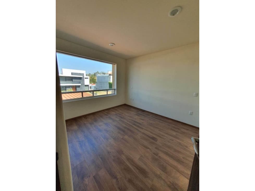EXCELENTE CASA EN PRECIO Y UBICACIÓN ALTOZANO — foto 2