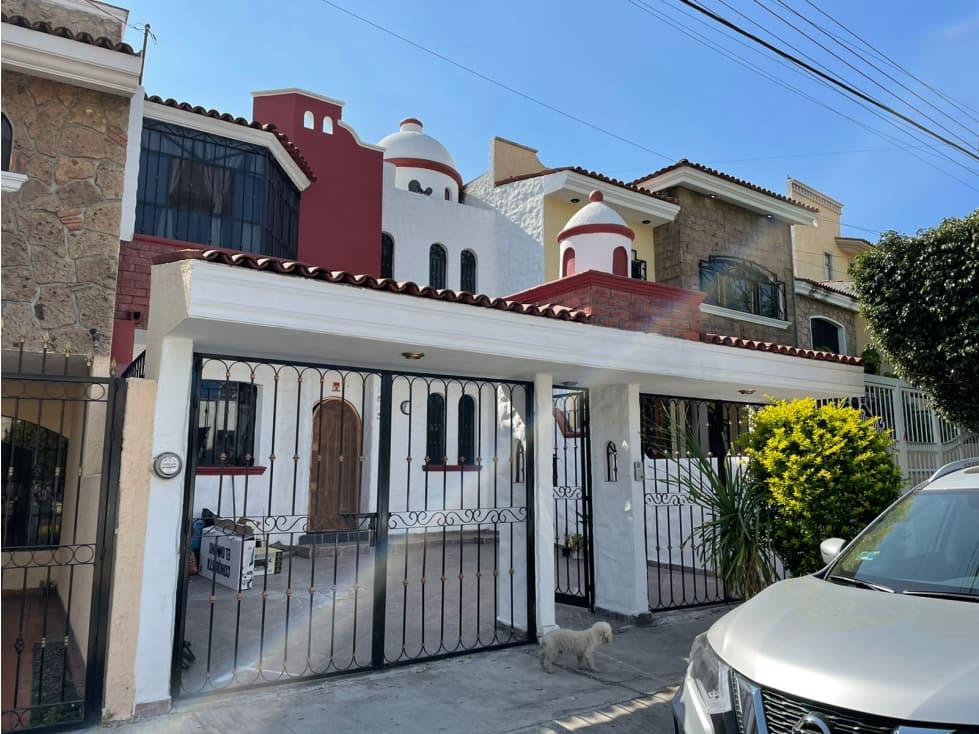 Casa 2893 AV. TORREMOLINOS Zapopan — foto 1
