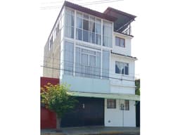 LAS FLORES VENDO CASA 4 RECAMARAS