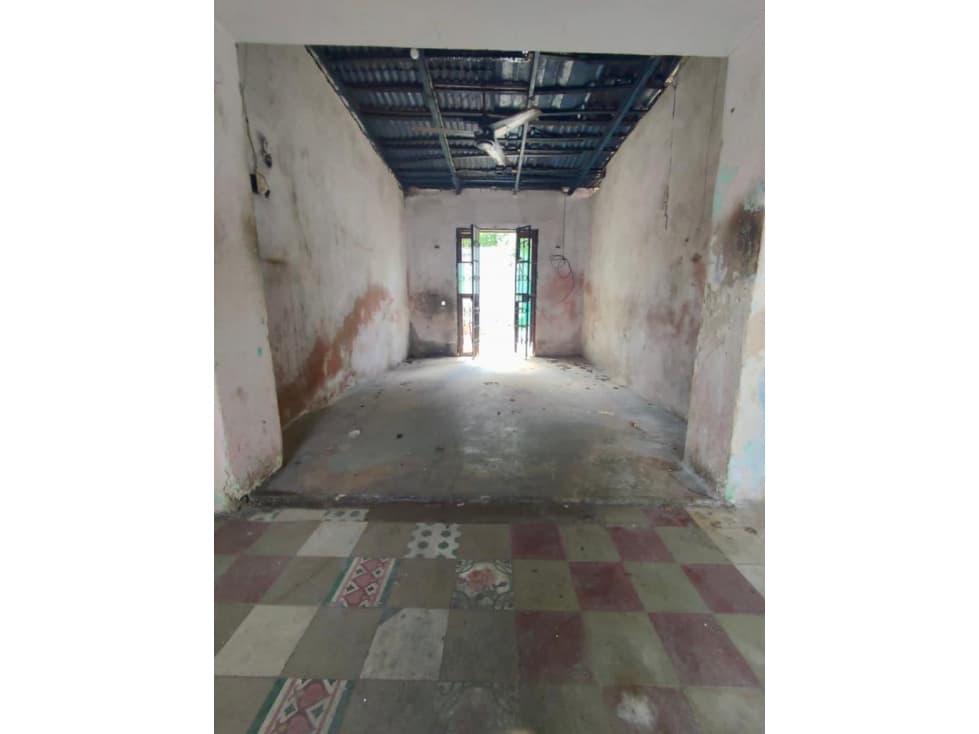 OPORTUNIDAD PARA RESTAURAR CASA EN EL CENTRO DE MÉRIDA — foto 6
