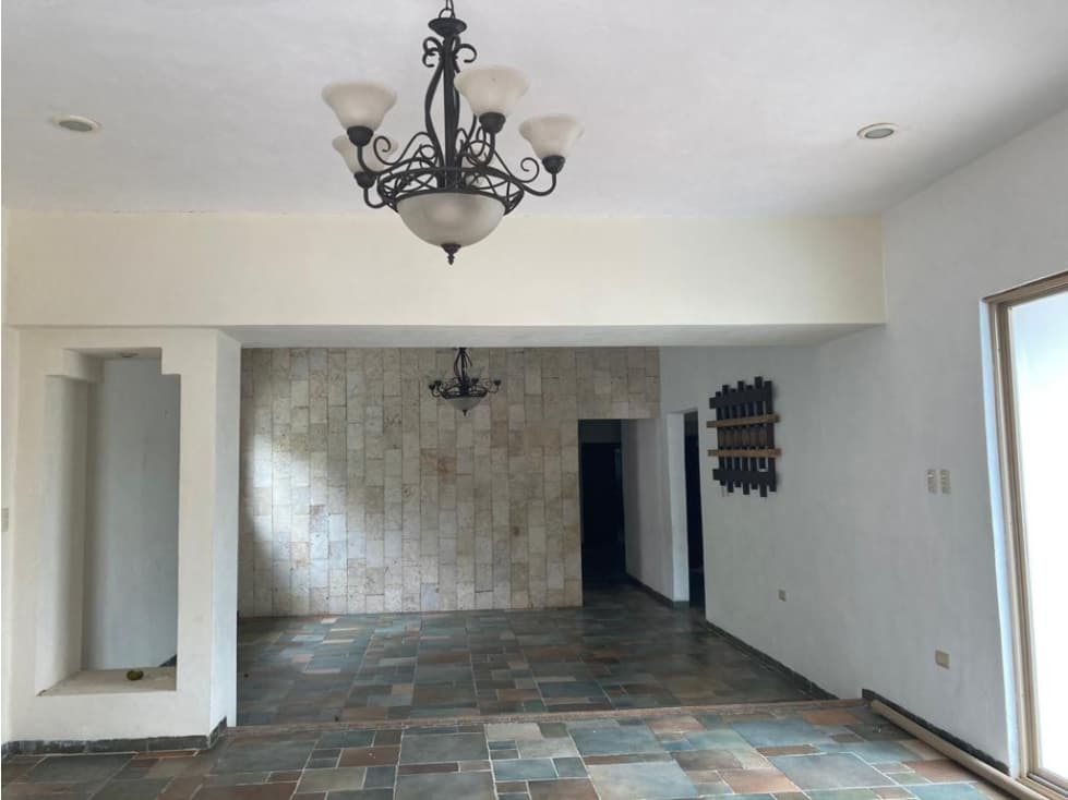 RESIDENCIA DE UN PISO A 2 MINUTOS DEL MALECON DE PROGRESO!! — foto 2