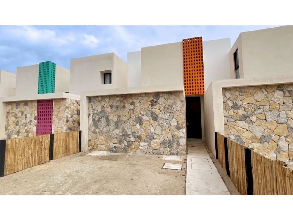 DIEZ.CINCO TOWNHOUSE EN CHICXULUB, YUCATAN — foto 1
